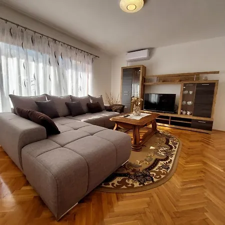Ljiljana * Pula