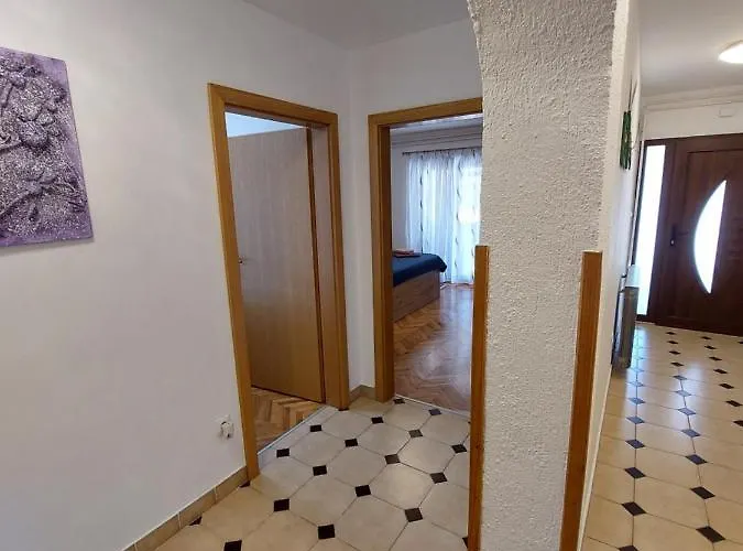 Apartamento Ljiljana