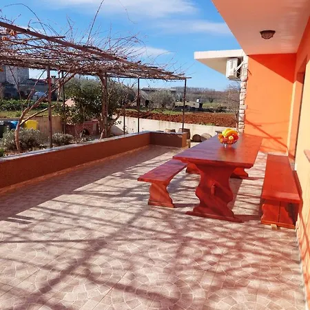 Ljiljana Apartman Póla