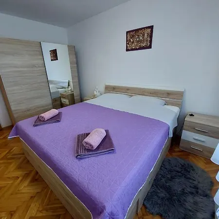 Ljiljana * Pula